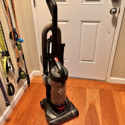 Dirt Devil Bagless Vacuum 