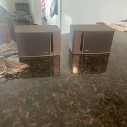 Set of 2 BOSE Speakers, Model 141, 10 long, 6 high, 6 deep, with some wire, $40 total