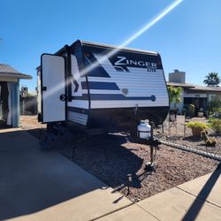 2021 Crossroads Zinger Lite ZR18DS