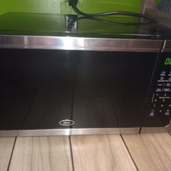 Se Vende Microondas Marca Oster