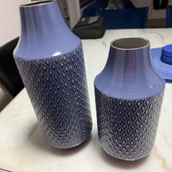 Vase set of 2 pieces, one medium 12” height and one large 16” height. I have two sets available; the price is $25 per set of two vases.