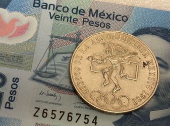 25 pesos 1968.  Vintage coin of Mexico