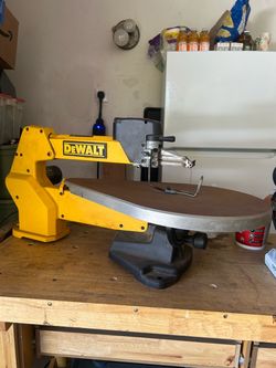 DeWALT DW788 Scroll Saw