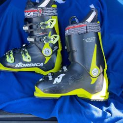 Nordica Speed Machine 110, Size 26 - 26.5 