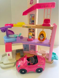 Fisher-Price Little People Barbie DreamHouse and Barbie Convertible rosa. Price:$28. Zip Code:33177