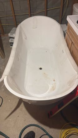 71” Soaker Freestanding Tub New
