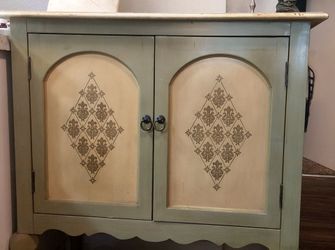 Vintage-Style Two-Door Wood Bar/Cabinet