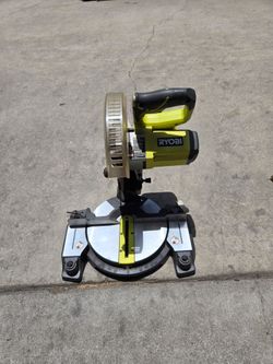 Ryobi 18V ONE+ 7-1/4 in. Compound Miter Saw