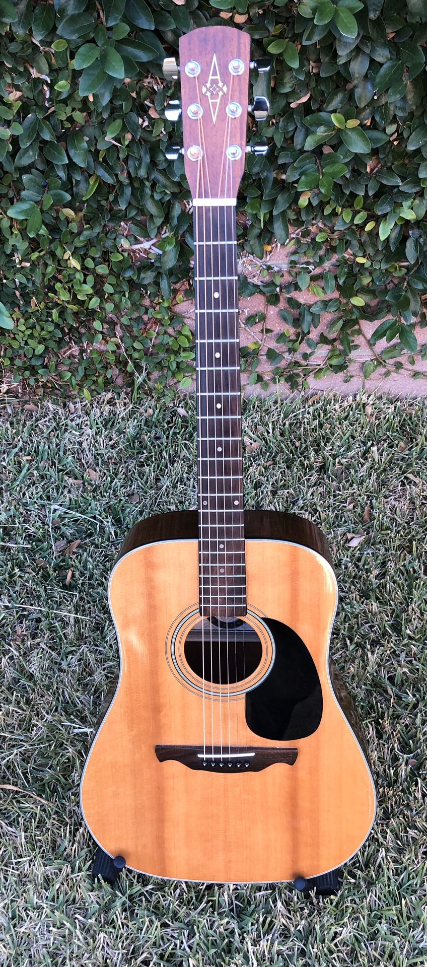 1998 Alvarez RD20S Acoustic Guitar With Gig Bag $80.00 Firm