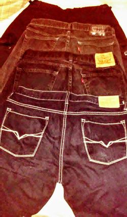 BRAND NEW LEVI'S&DES JEAN MAKE A OFFER