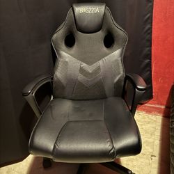 Bigzzia Gaming Chair