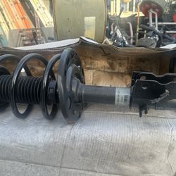 Suspension Strut LS34-84391L 