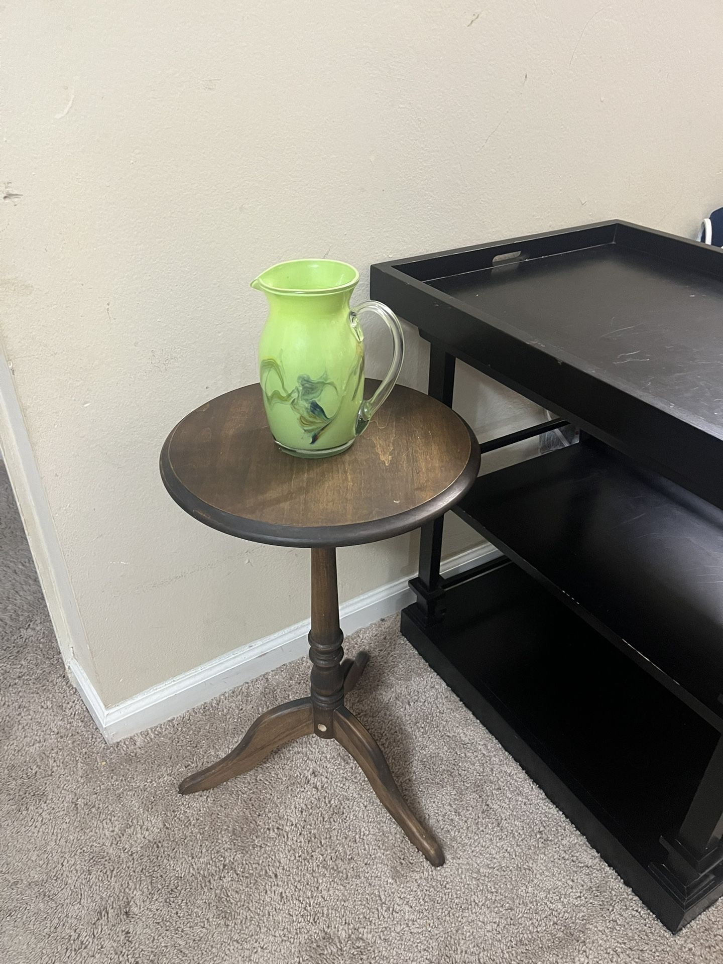 Round End table / side table height 24”