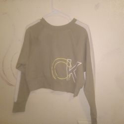 Small Calvin Klein Sweater Crop Top But Not To Short