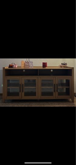 BETTER HOME AND GARDEN FARMHOUSE TV STAND