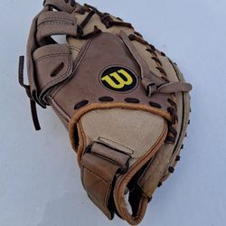 WILSON A440 GIRLS (R.HAND THROW) FASTPITCH CATCHERS GLOVE 31" AD440 CM-BR (BROKE-IN)....asking $30.00