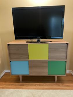 Limited Edition Modern 6 Drawer Dresses $155