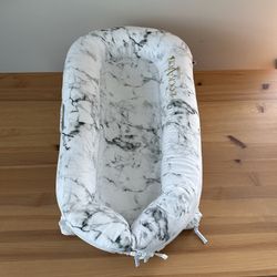 DockATot Deluxe+ Dock, Carrara Marble