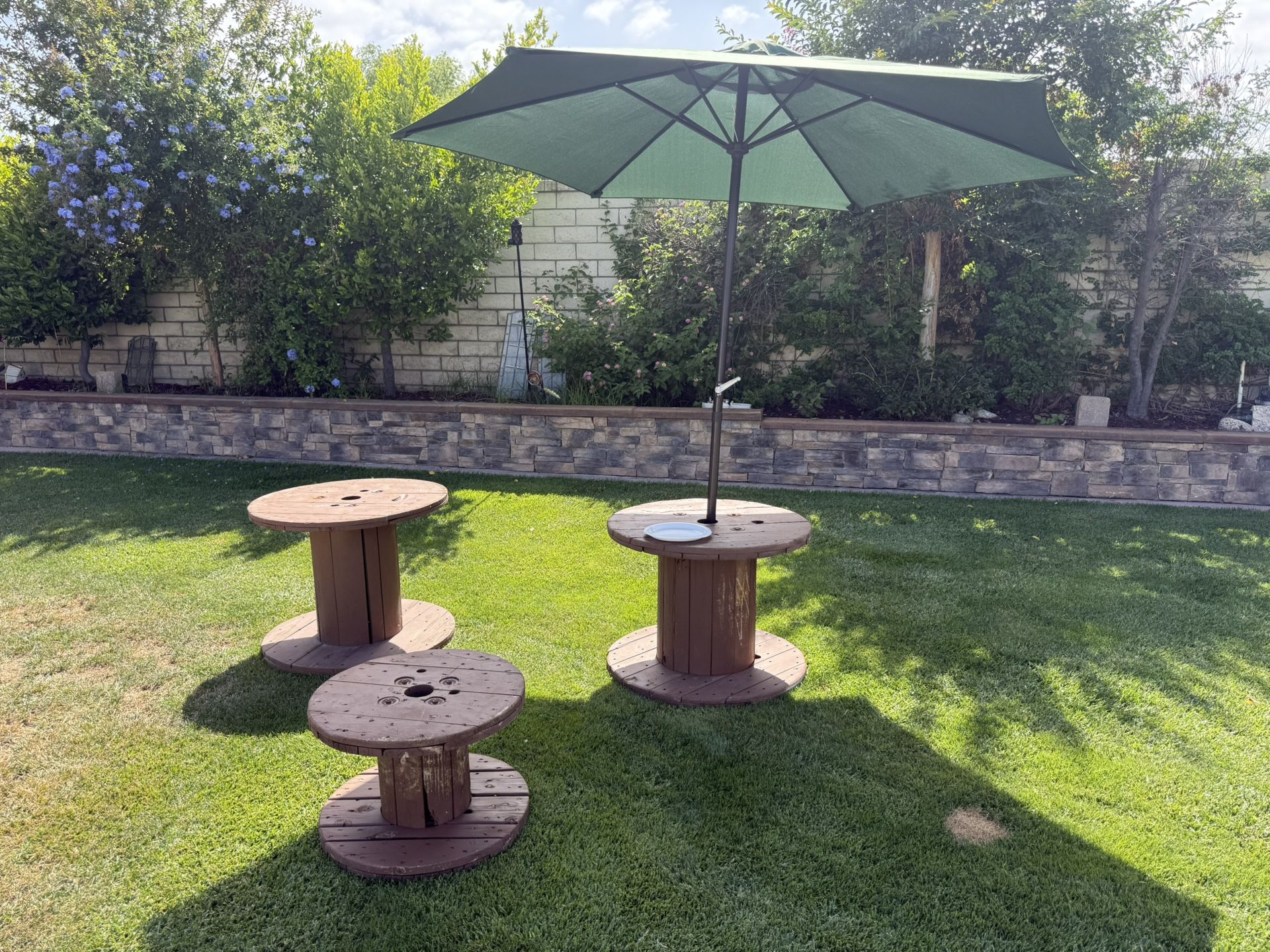 Cable Reel Tables With Holes For Umbrelle