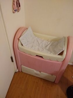 Lil tikes doll bed