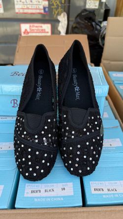 Flat shoes $3