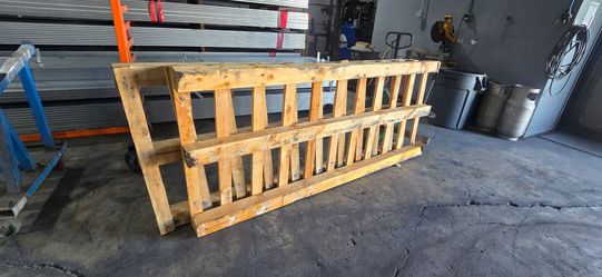Free XL Wooden Pallets / Estibas de Madera GRATIS