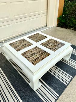 Large Beautiful Coffee Table, Like New, Make Offer
