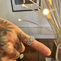 Beautiful 🤩!! White Sapphire Ring Set In 925 Sterling Silver !!