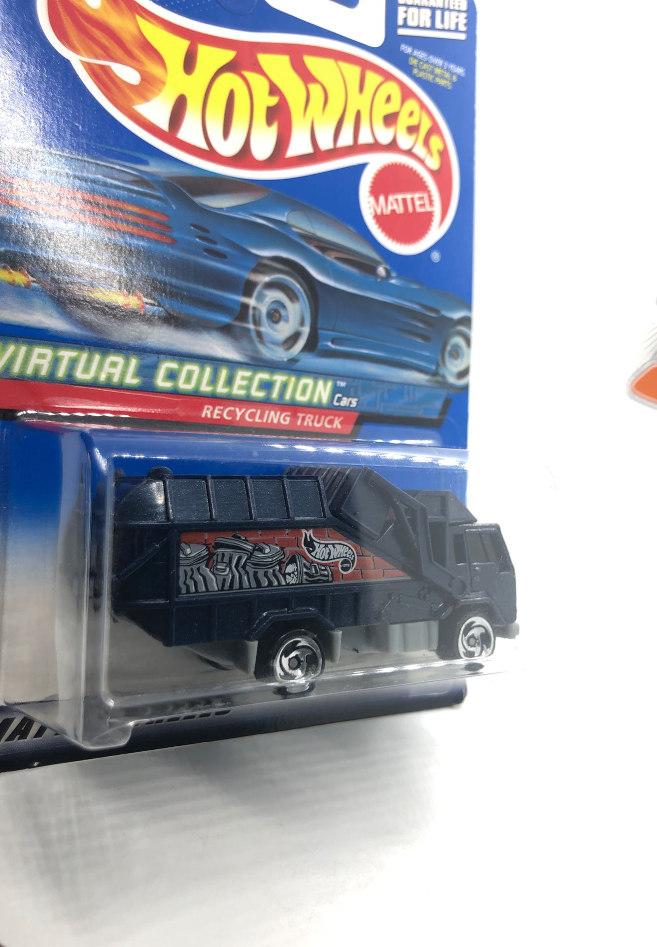 HOT WHEELS