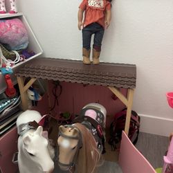 18" Doll And 2 Horses With Wooden Barn
