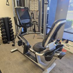 Precor recumbent bike RBK 800 with Precor P82 Console display cardio gym equipment exercise fitness 