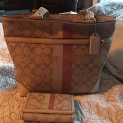 Coach purse with matching wallet