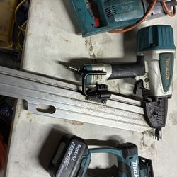 Nail Gun 25$ 