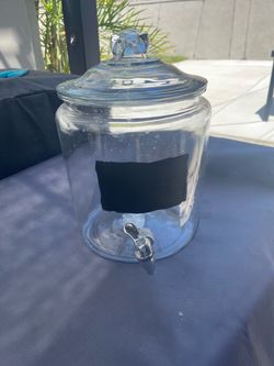 Glass Beverage Dispenser with Lid and Spigot