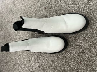 Boots / 8