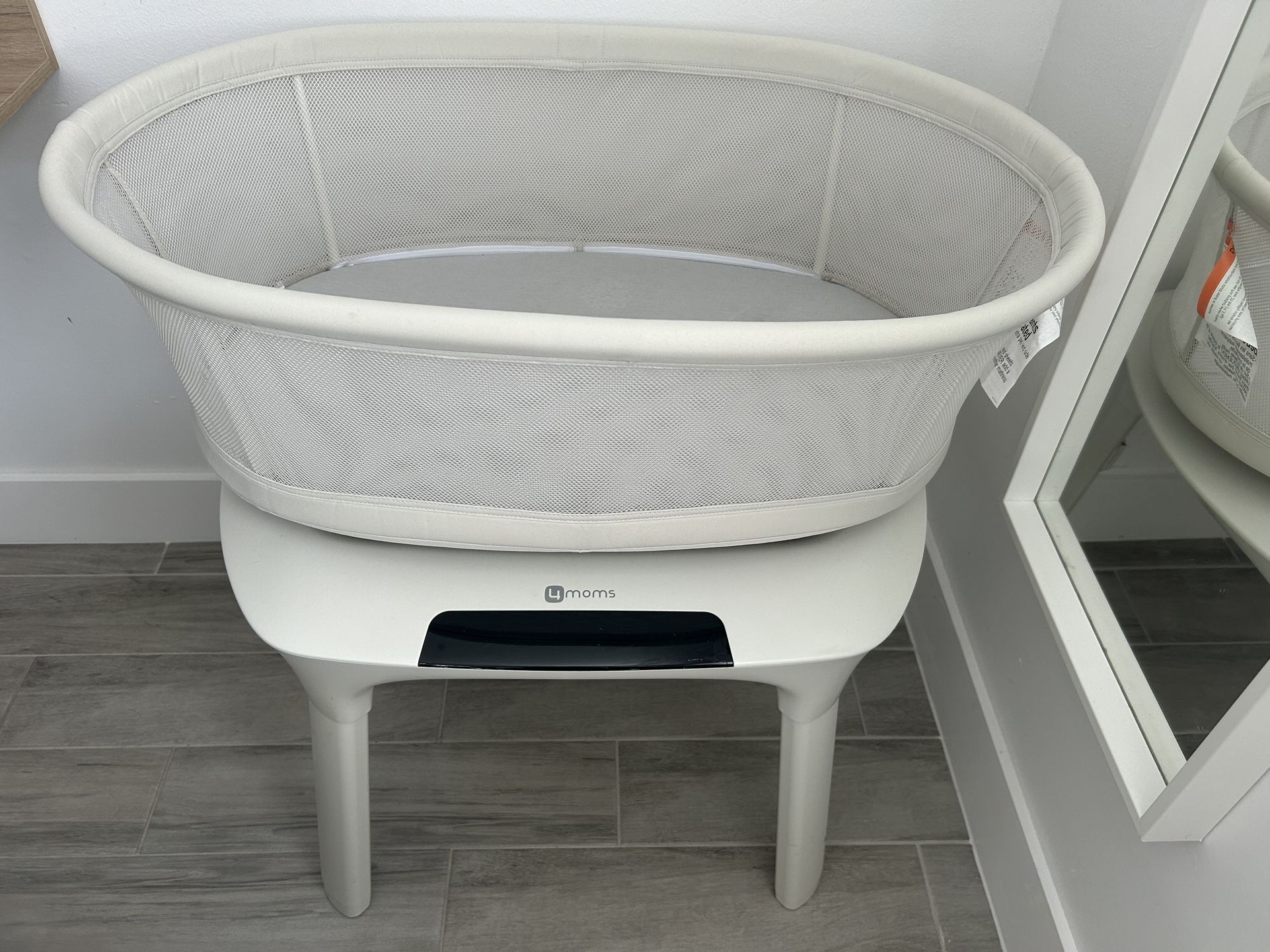 4moms MamaRoo Sleep Bassinet
