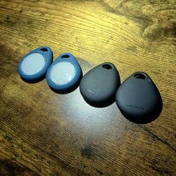 UNBREAKcable AirTag Holder 4-Pack, IPX8 Waterproof, Black Keyring