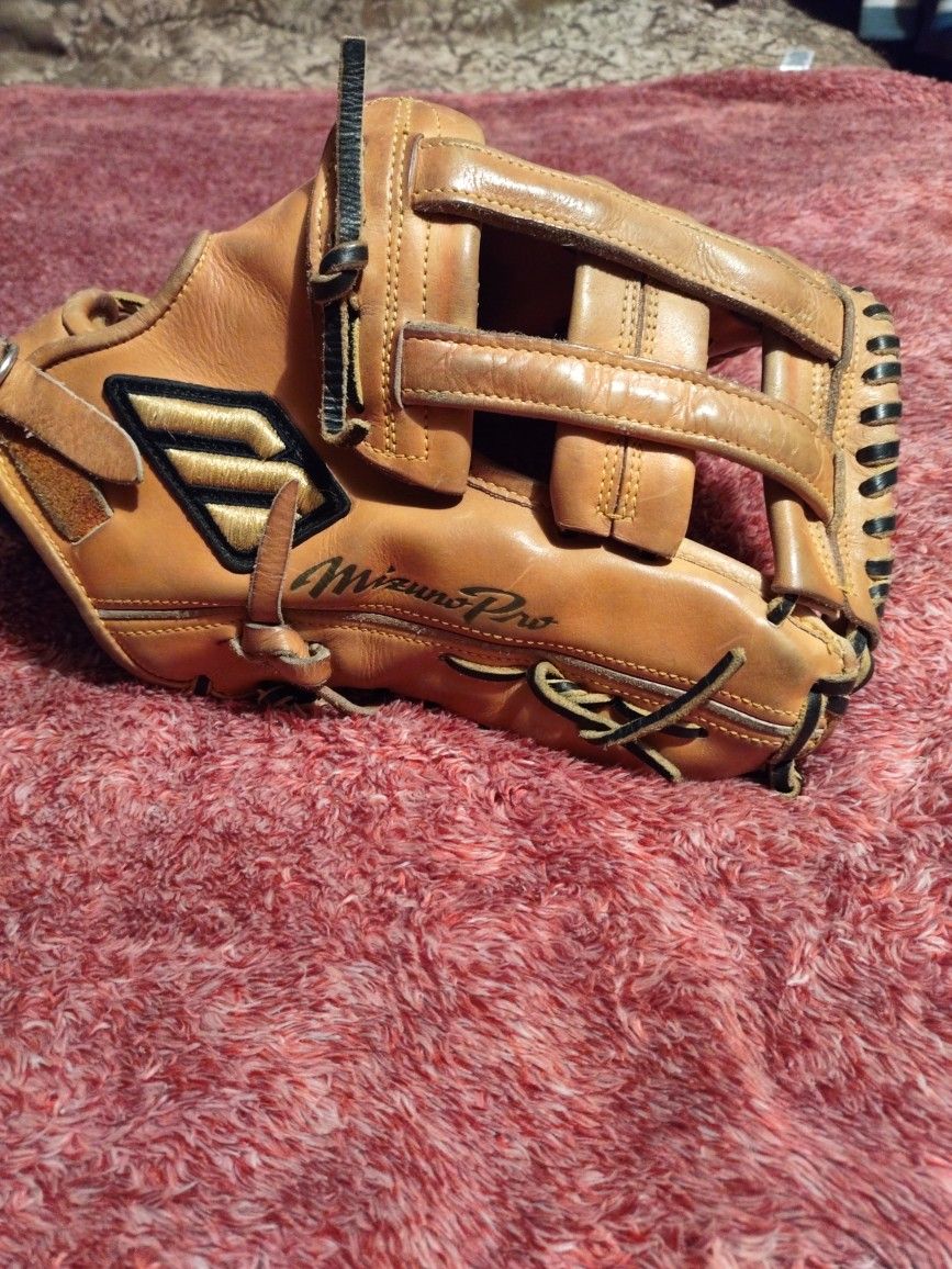 13in Mizuno Pro Limited Edition Major Quality First Base Glove