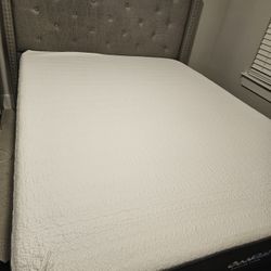 Queen Size Bed With Bed Frame