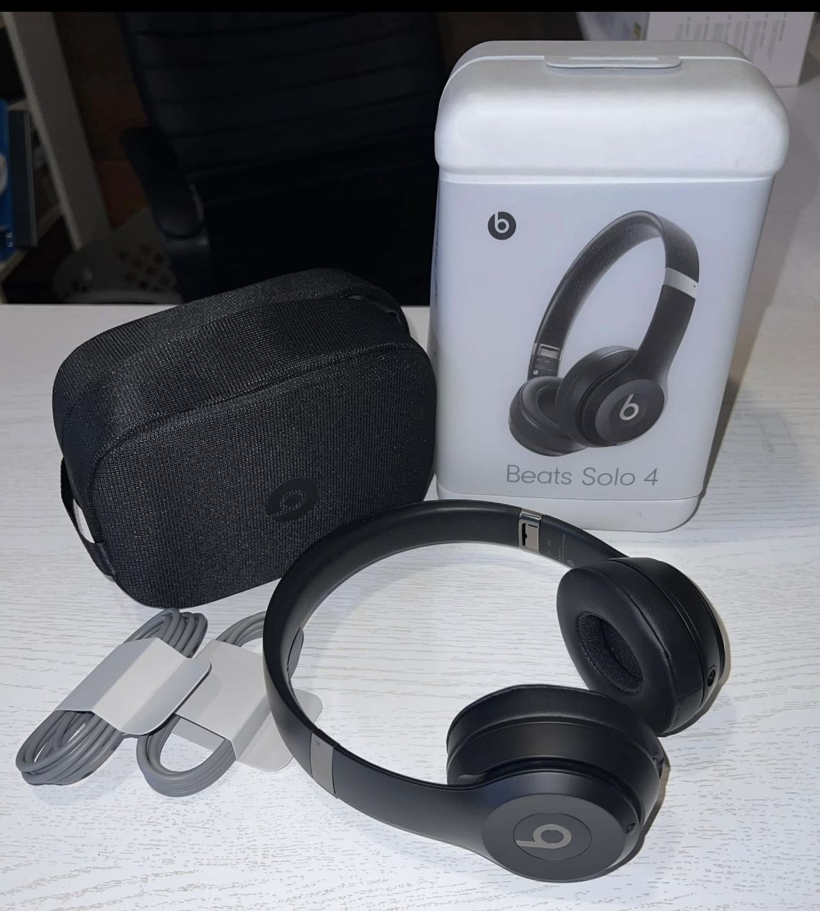 Beats Solo 4 