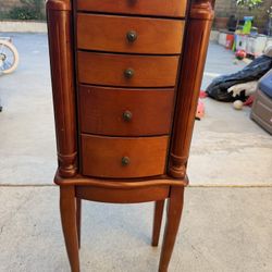 Vintage Jewelry Box/storage 