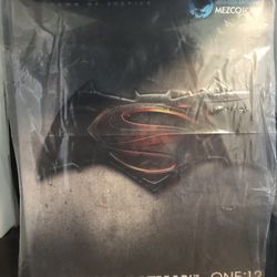 Mezco Exclusive Batman V Superman Armored Batman Figure