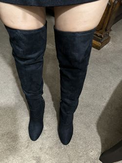 Knee High Boots By guess 8.5 4 Inch Heal Easy To Walk In $80 Firm 