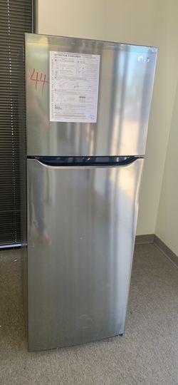 ☄️LG 11 Cubic Ft Counter Depth Top Freezer Refrigerator In Platinum Silver☄️ Model: LTNC11131V