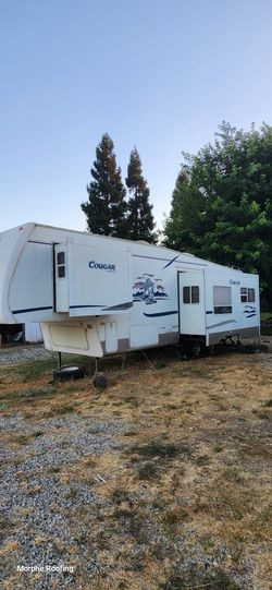 2009 Fifth Wheel Trailer