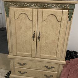 Cabinet With Dressers And Drawers 