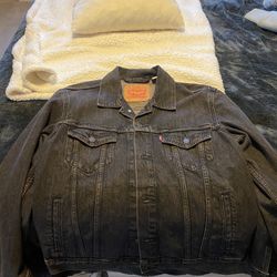 Men’s Levis Jean Jacket 