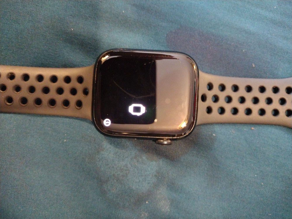 Nike Apple Watch Series 7 Brand New 