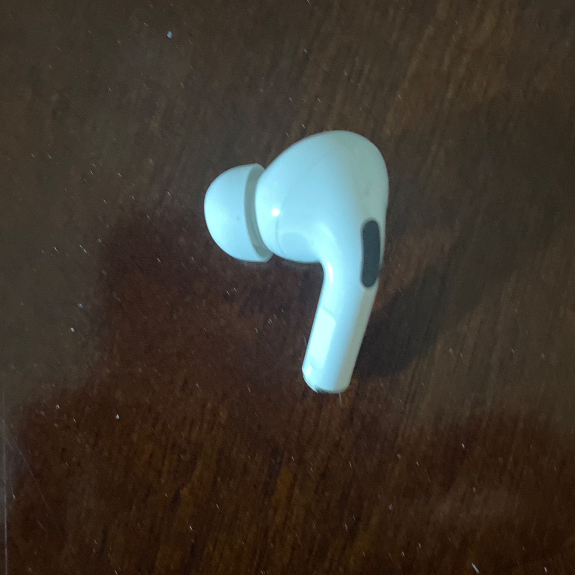 AirPods Pro Left Wing