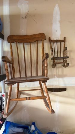 Vintage Wooden Windsor Rocking Chairs (Set of 2, Large & Small)